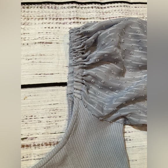 Urban Outfitters Cynthia Clip Dot Sleeve Top Sky Blue Small Puff Ruffle Sleeve - Picture 8 of 9